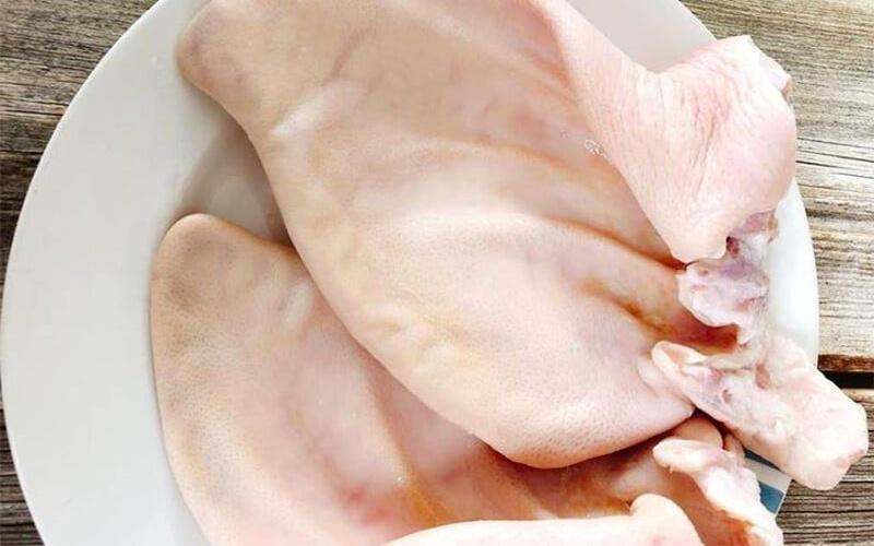 Lựa chọn tai lợn ngon