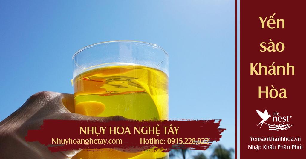 buổi sáng là thời diểm rất tốt dể uống nhụy hoa nghệ tây