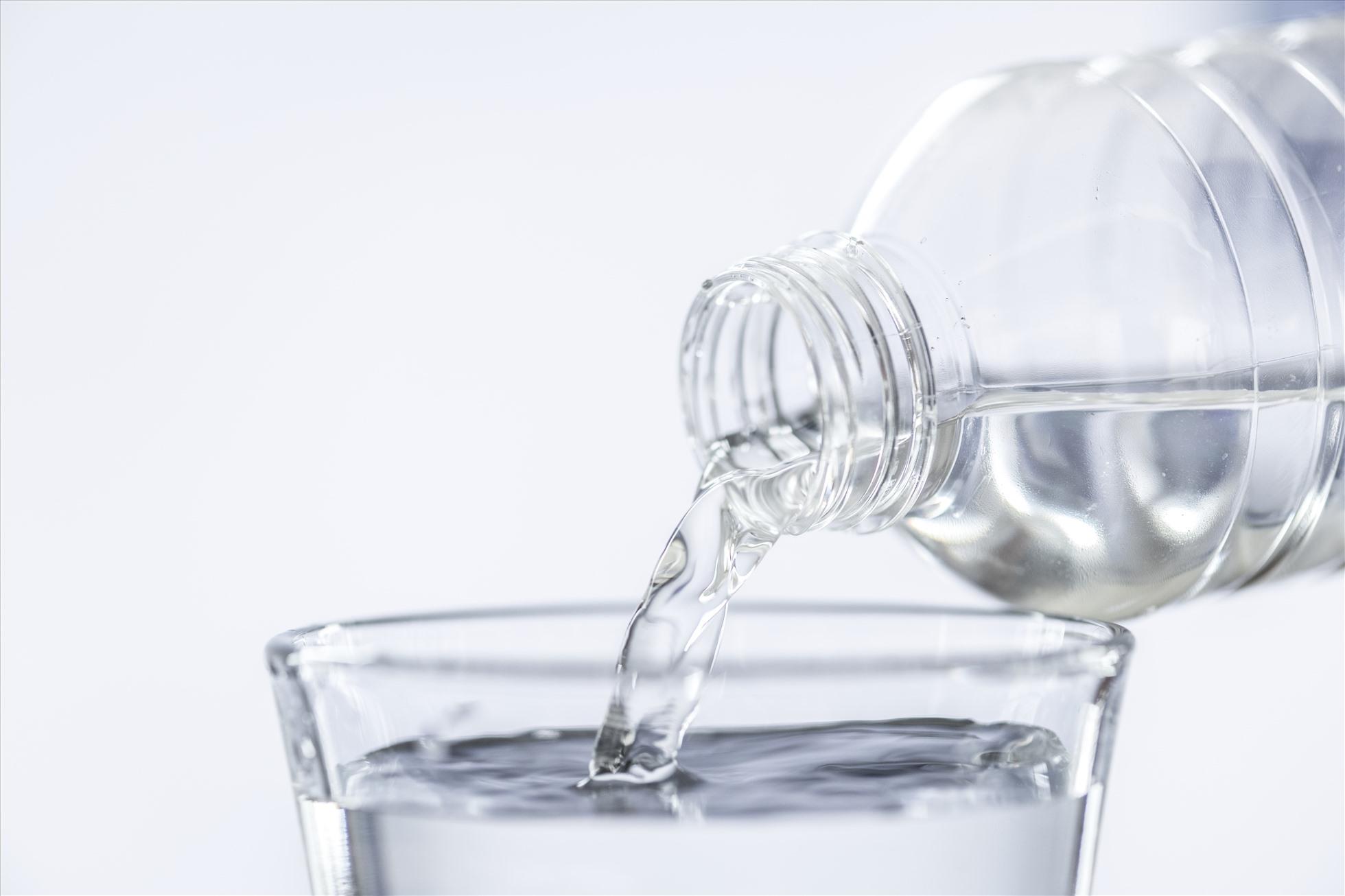Hàm lượng calo trong nước và cách uống nước sao cho đúng