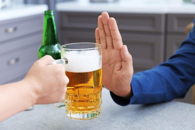 Chỉ uống một cốc bia, lái xe có bị xử phạt về nồng độ cồn? - 1