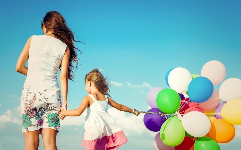 Mọi thứ đều bị thời gian bào mòn, riêng tình thương của người mẹ không thể