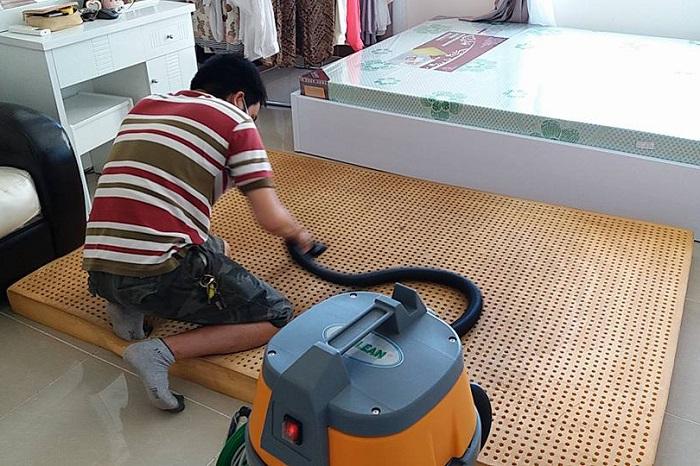 Phân loại đệm trước khi giặt
