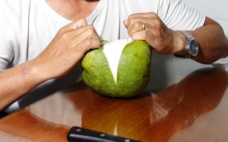 Cắt dọc quả bưởi