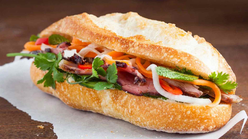 1 ổ bánh mì thịt bao nhiêu calo? Có tăng cân không? 1