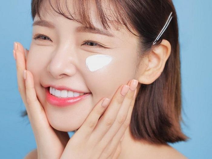 Top 10 kem dưỡng ẩm trắng da khiến các tín đồ skincare 'điên đảo'