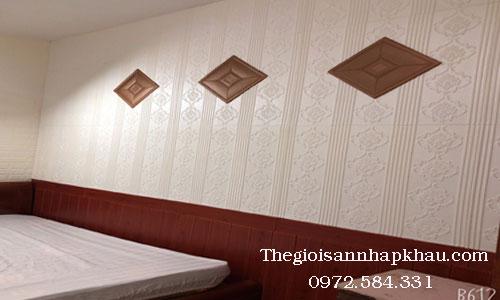 Thiết kế tường với xốp dán tường giả da ô vuông