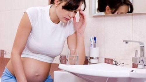 Nghén nặng nôn nhiều ảnh hưởng tới sức khỏe và tinh thần của thai phụ