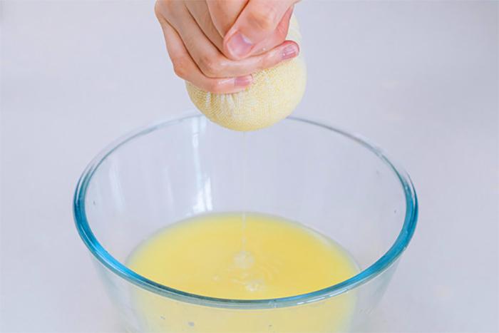 Cách làm nước cốt gừng tươi rất đơn giản. (Ảnh: Douguo)