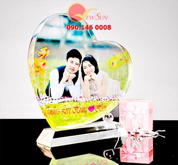 Pha lê in hình Bác Hồ