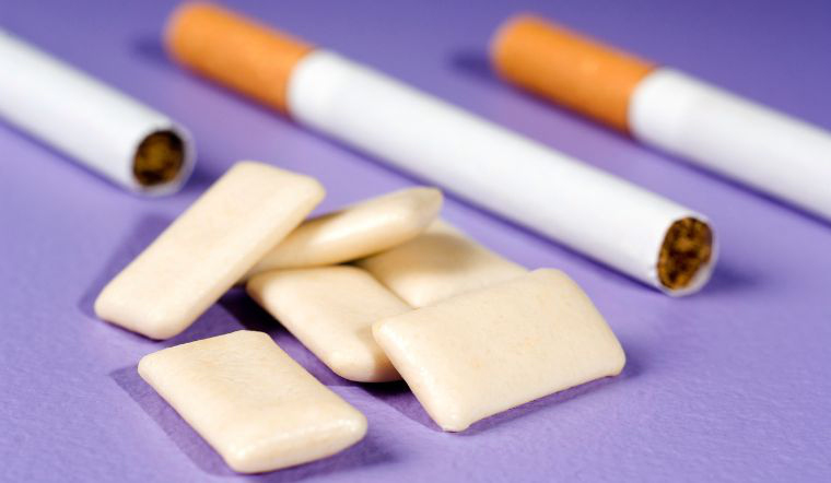 Cai thuốc lá bằng kẹo cao su nicotine và những điều cần lưu ý 1