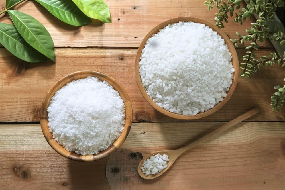 cách trị dị ứng da mặt bằng nước muối