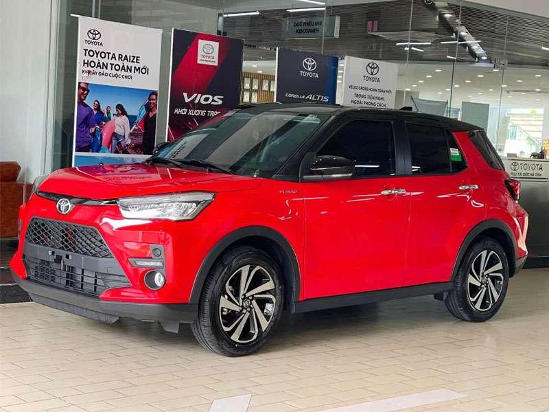 toyota raize màu đỏ