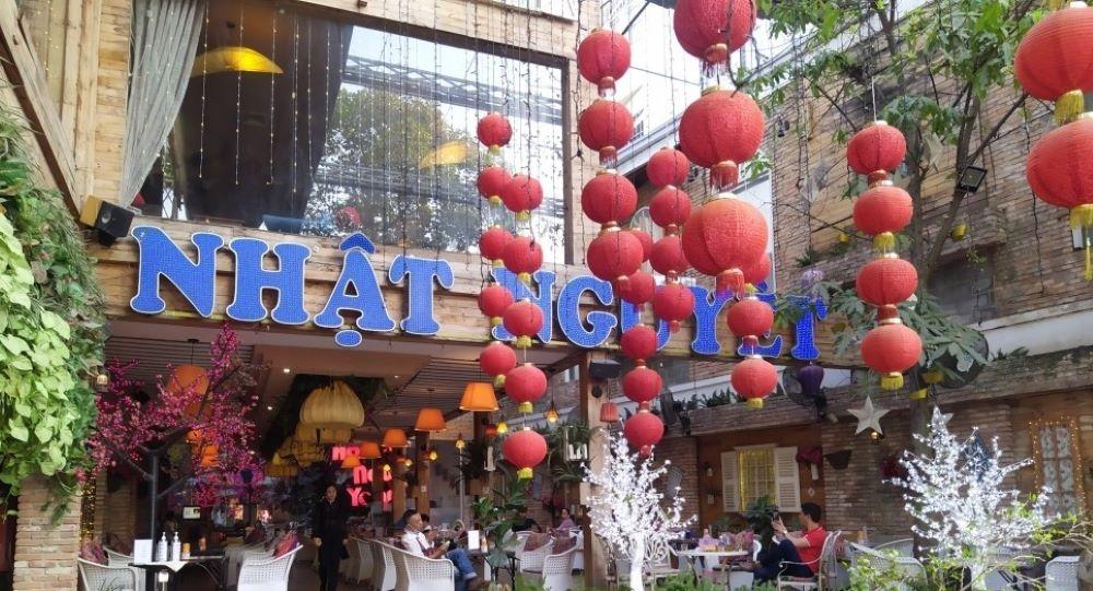 Quán cafe Nhật Nguyệt Quận 5​ mang đậm phong cách hoài cổ, gợi nhớ về Sài Gòn xưa (Ảnh: Sưu tầm Internet)