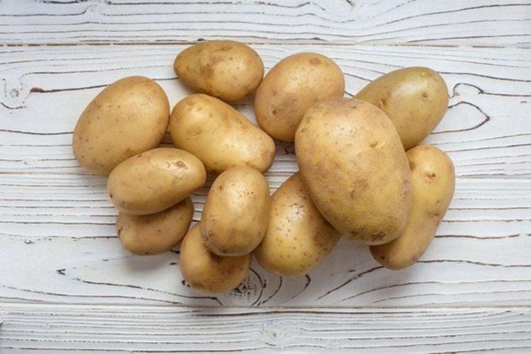 Cách bảo quản khoai tây là không nên để trong tủ lạnh quá lâu