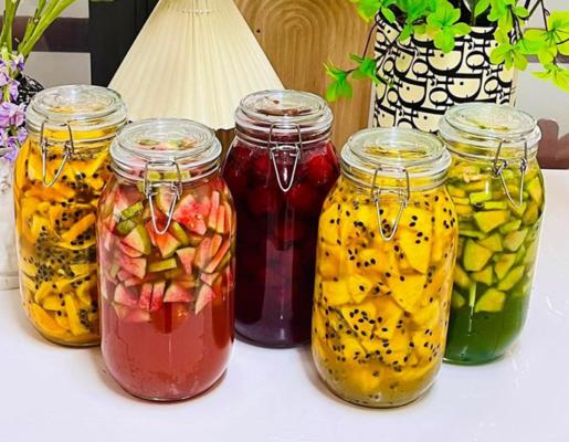 bo-tui-bi-kip-chon-mua-hu-thuy-tinh-ngam-lam-tra-trai-cay-nhiet-doi (4)