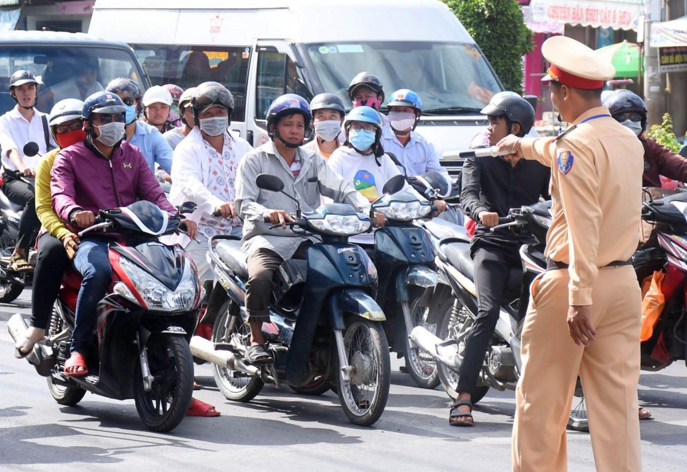 Phát động toàn dân cung cấp thông tin, hình ảnh vi phạm trật tự an toàn giao thông