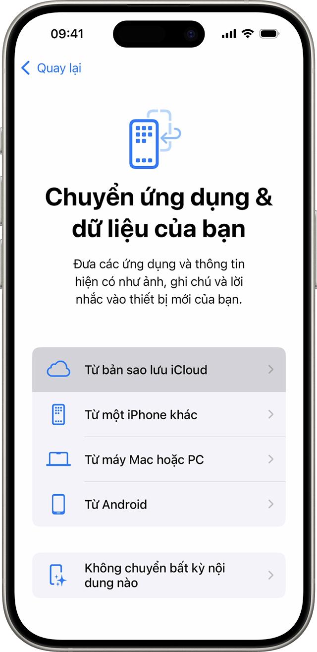 iPhone hiển thị màn hình Ứng dụng & dữ liệu khi chọn mục "Khôi phục từ bản sao lưu iCloud"