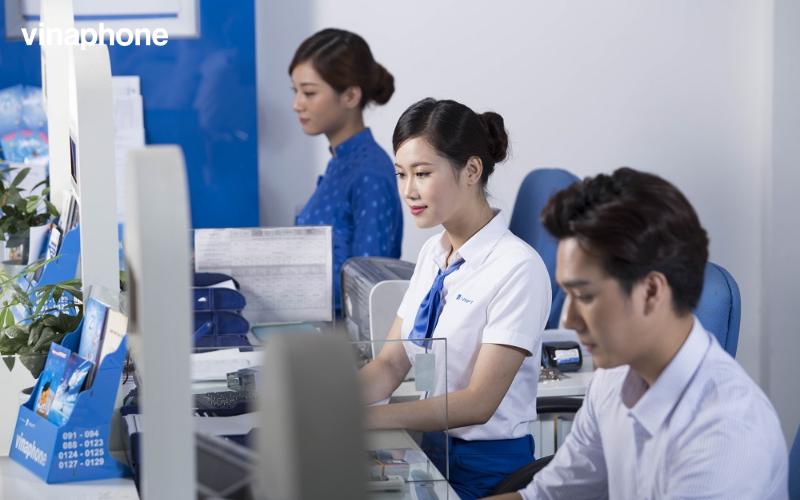 Liên hệ tổng đài VinaPhone để tra cứu thông tin