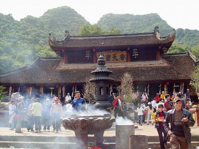 Cách hành lễ khi đi chùa