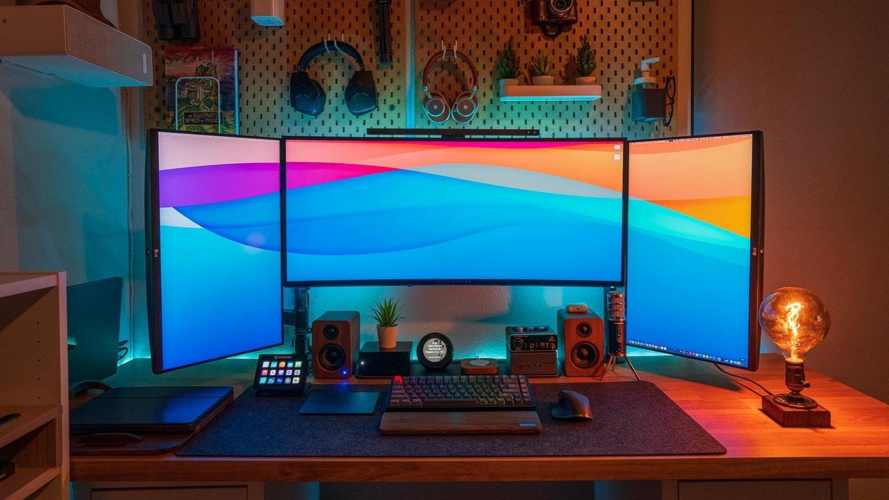 Tại sao cần sử dụng PC 3 màn hình độc lập với nhau ?