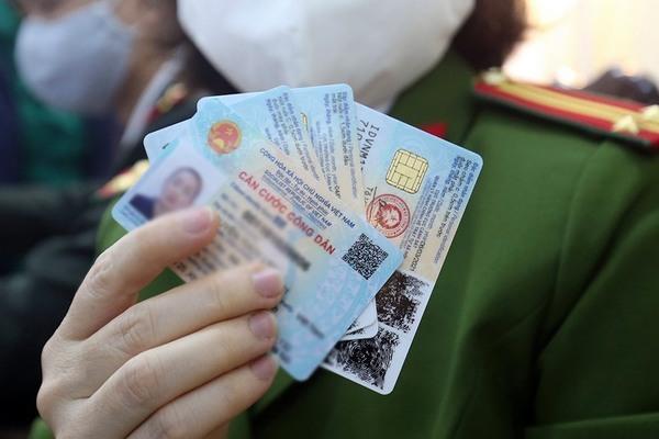 Người dân đi làm căn cước công dân gắn chíp cần chuẩn bị gì