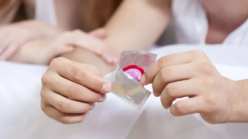 Cách mua bao cao su không ngại