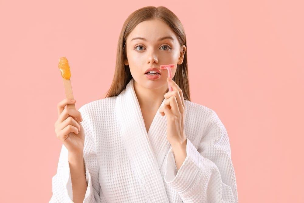 Con gái có ria mép: Nguyên nhân và cách xử lý triệt để