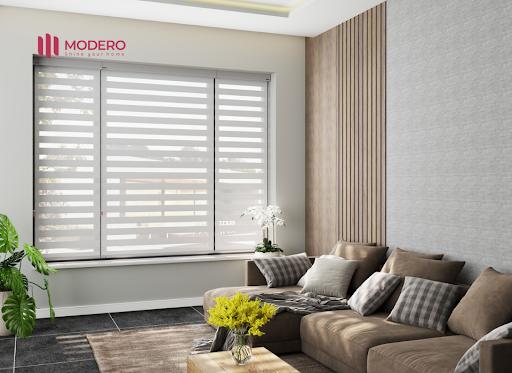 Cấu trúc độc đáo của rèm cầu vồng cho phép người dùng dễ dàng thay đổi góc chắn của các dải vải, tạo ra hiệu ứng đan xen ánh sáng và bóng tối