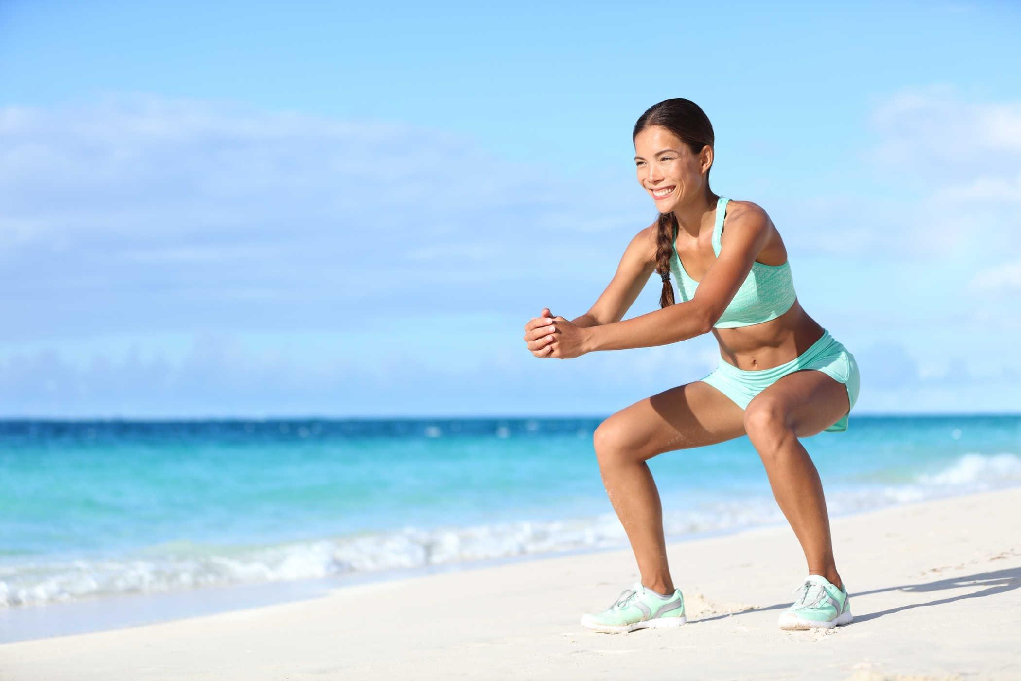 [Ảnh động] Vòng 3 hoàn hảo đâu chỉ nhờ squat
