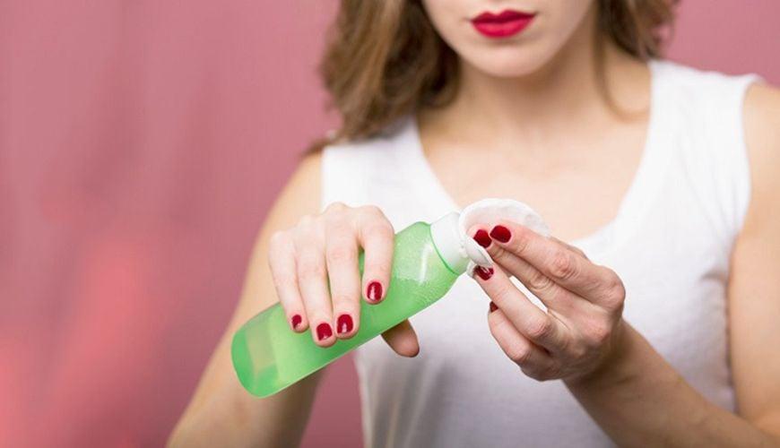 Vai trò của nước hoa hồng trong chăm sóc da