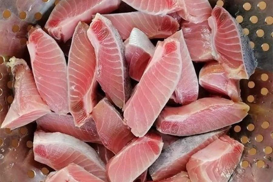Lườn cá Ngừ Đại Dương là phần thịt nằm dưới vùng bụng của cá, phần này nổi tiếng có độ dai và béo ngậy