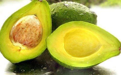 Bơ là một loại trái cây vô cùng bổ dưỡng và giàu magie