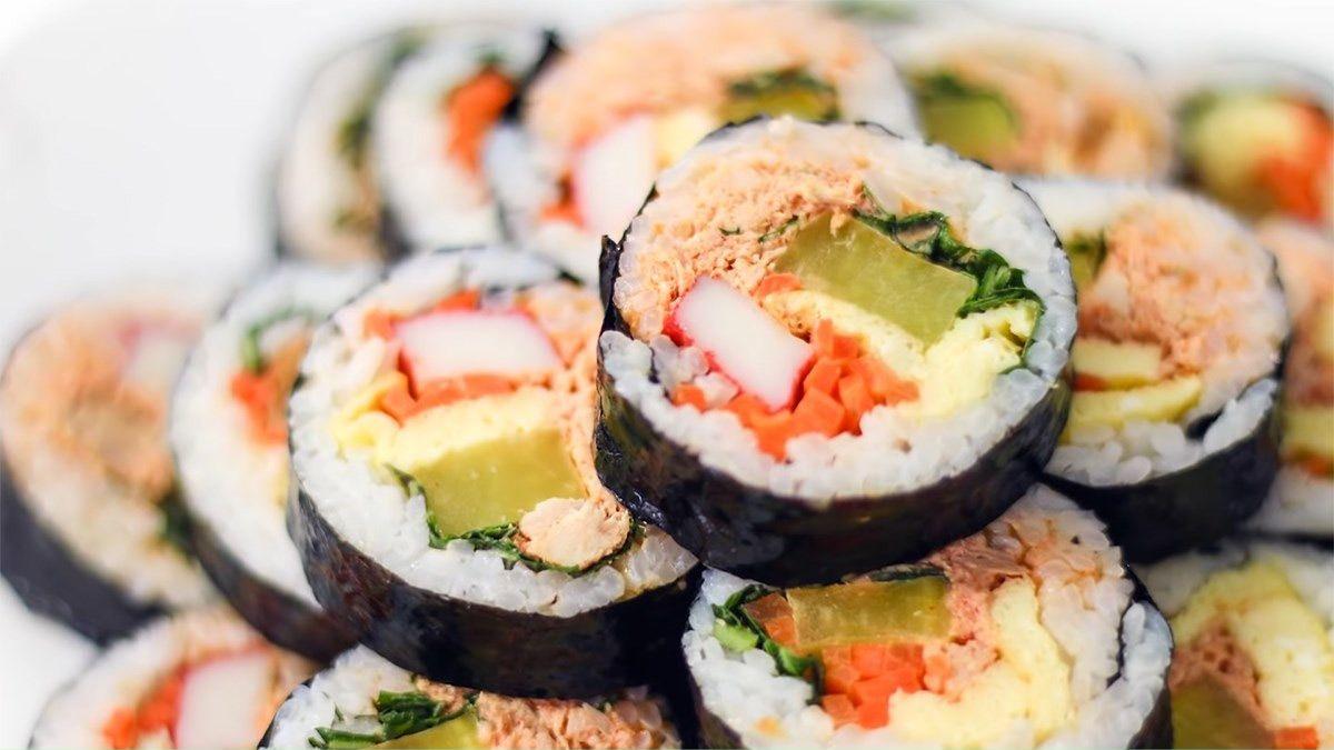 Cách làm Kimbap ngon chuẩn vị Hàn Quốc đơn giản tại nhà