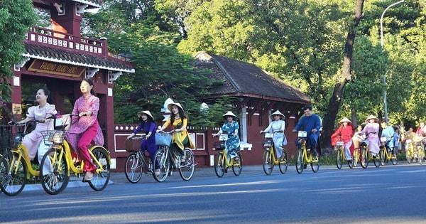 Ý tưởng tranh vẽ 20 tháng 10 chân dung người phụ nữ Việt Nam duyên dáng áo dài